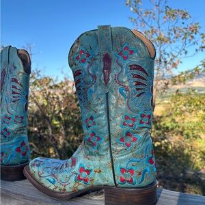 Turquoise Floral Embroidered Cowboy Boots